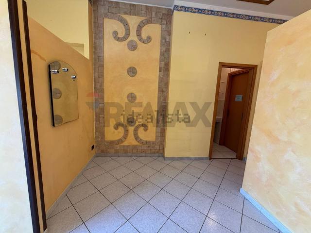 Locale in affitto di 58 m² in Via A. Cabanè, 2