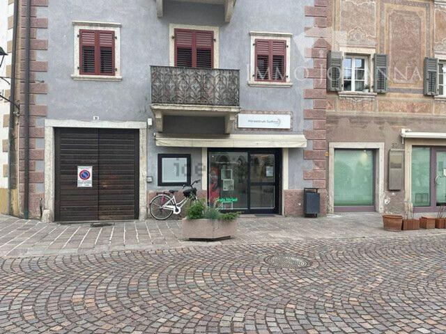 Locale in affitto di 55 m² in Largo Municipio