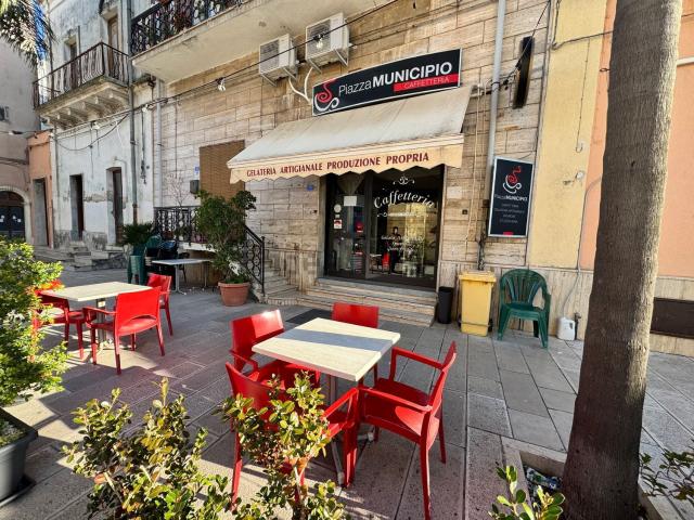 Locale in affitto di 55 m² in Piazza Municipio, 26