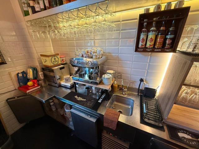 Locale in affitto di 55 m² in Via Tripolitania, 162