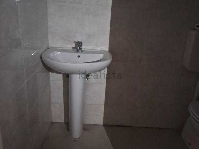 Locale in affitto di 55 m² in Via Dino Angelini, 81