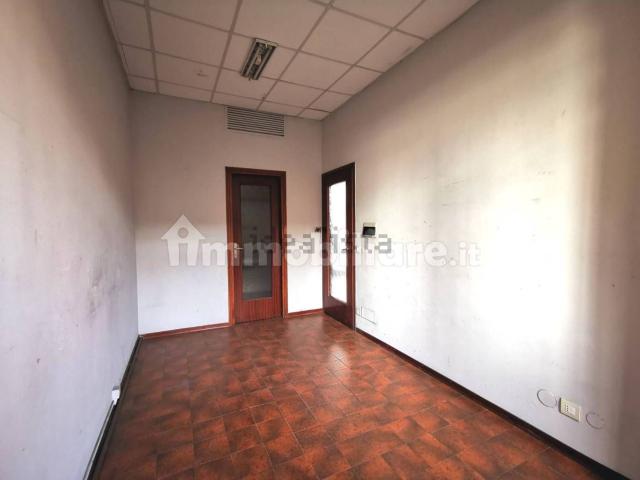Locale in affitto di 55 m² in Via Friuli
