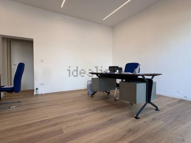 Locale in affitto di 55 m² in Via Gabriele D&apos Annunzio, 24