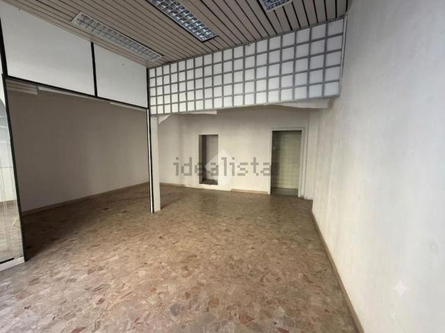 Locale in affitto di 55 m² in Via Guglielmo Marconi