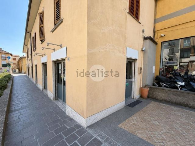 Locale in affitto di 55 m² in Via Italia, 33