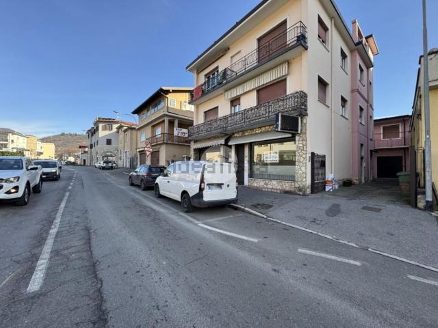 Locale in affitto di 55 m² in Via IV Novembre, 27