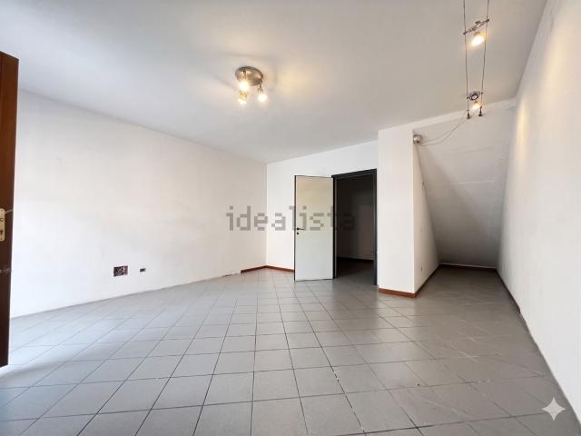 Locale in affitto di 55 m² in Via Lucchese, 4