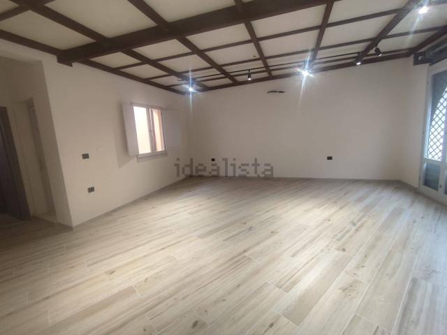 Locale in affitto di 55 m² in Via Nazionale