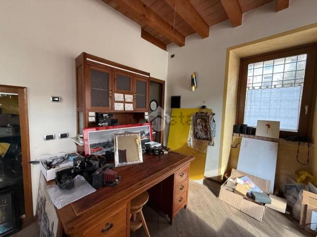 Locale in affitto di 55 m² in Via Palosco, 1