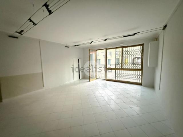 Locale in affitto di 55 m² in Via Papa Giovanni XXIII, 1