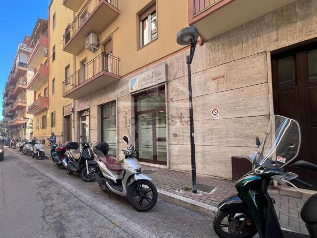 Locale in affitto di 55 m² in Via Pesaro