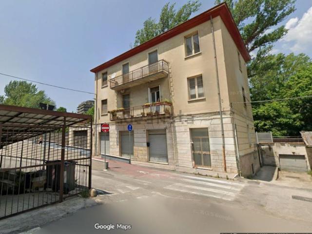 Locale in affitto di 55 m² in Via Quattro Macine, 23