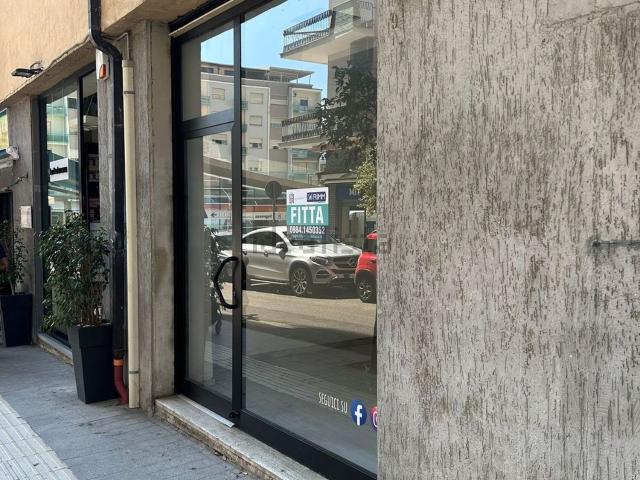 Locale in affitto di 55 m² in Via Rodotà Pietro Pompilio, 9
