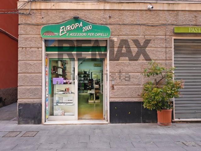 Locale in affitto di 55 m² in Via Sestri, 24