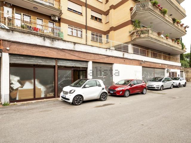 Locale in affitto di 560 m² in Via Nomentana, 1018
