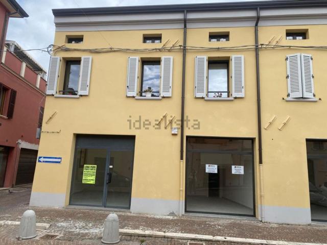 Locale in affitto di 56 m² in Piazza Giuseppe Verdi