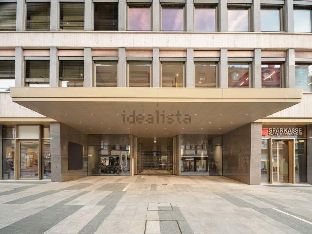 Locale in affitto di 56 m² in Via Cassa di Risparmio, 9