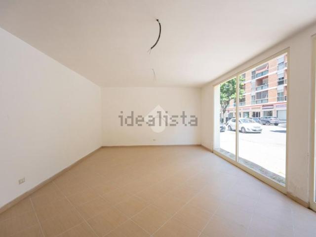 Locale in affitto di 56 m² in Viale F. Petrarca, 62