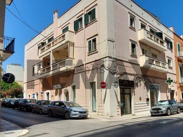 Locale in affitto di 56 m²