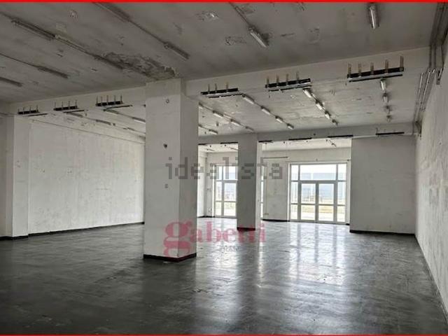 Locale in affitto di 570 m²