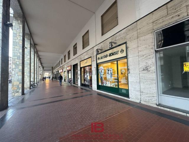 Locale in affitto di 58 m² in Corso Nizza, 51