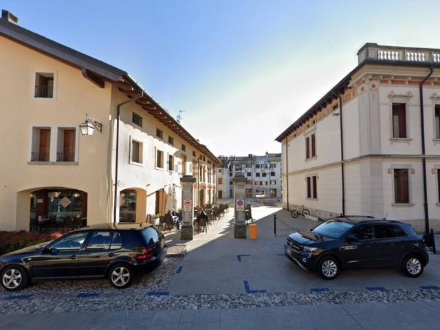 Locale in affitto di 58 m² in Piazza Borgolucido, 12