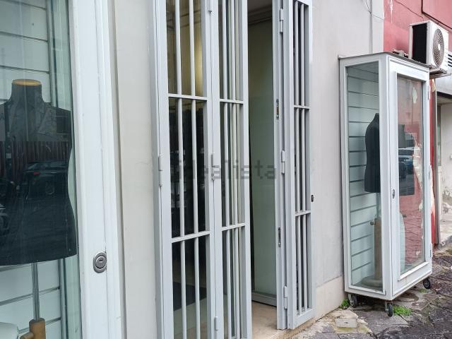 Locale in affitto di 58 m² in Via Casanova, 64