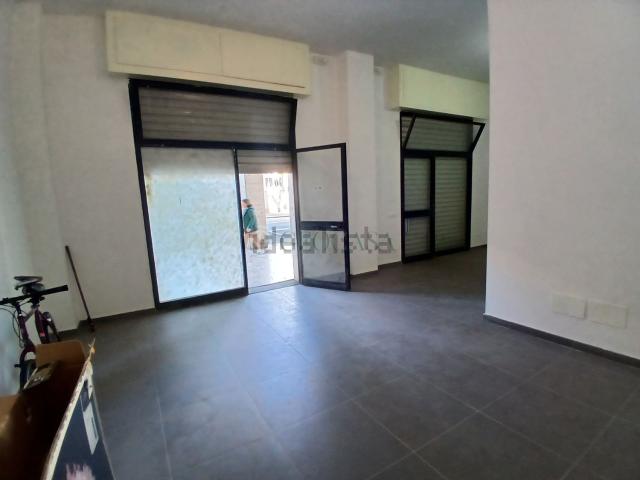 Locale in affitto di 58 m²