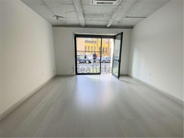 Locale in affitto di 63 m² in Via Gian Battista Queirolo