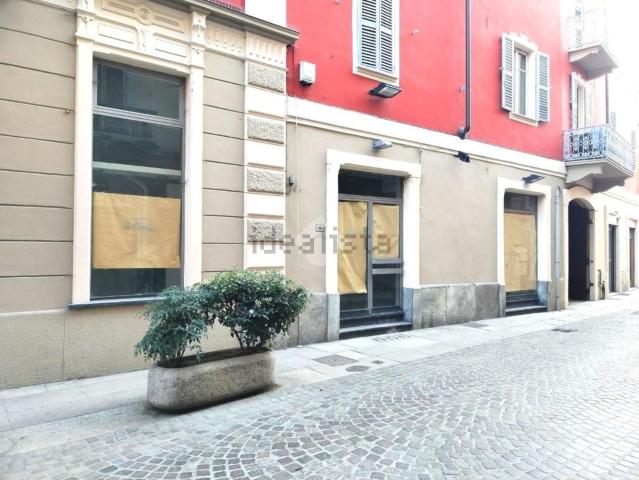 Locale in affitto di 63 m² in Via San Giacomo della Vittoria, 38