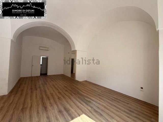 Locale in affitto di 63 m²