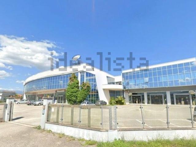 Locale in affitto di 6000 m² in Via dei Monti Lepini, 18