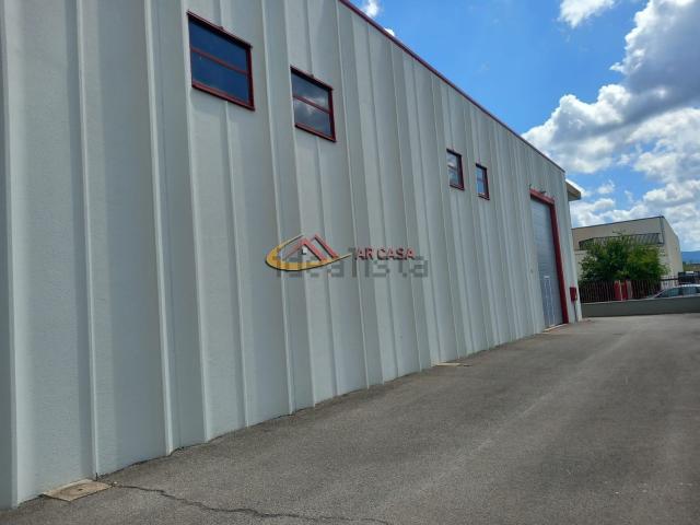 Locale in affitto di 600 m²