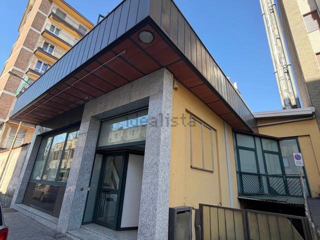 Locale in affitto di 600 m²