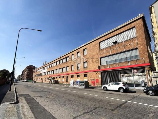 Locale in affitto di 600 m² in Via Casteldelfino, 79