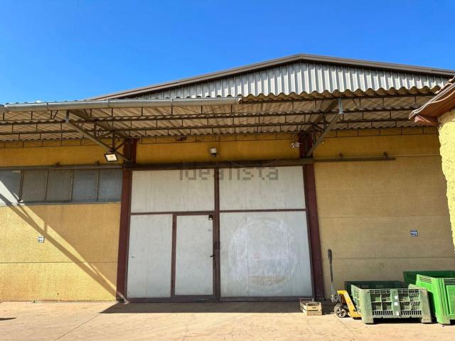 Locale in affitto di 600 m² in Via Palazzola