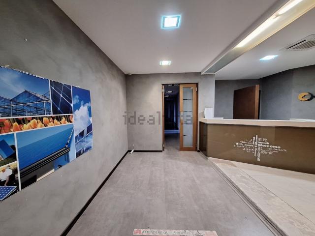 Locale in affitto di 600 m² in Contrada Colle delle Api