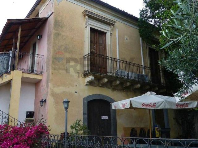 Locale in affitto di 600 m² in Strada Provinciale 137i