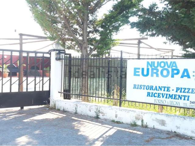 Locale in affitto di 600 m² in Strada Provinciale 231