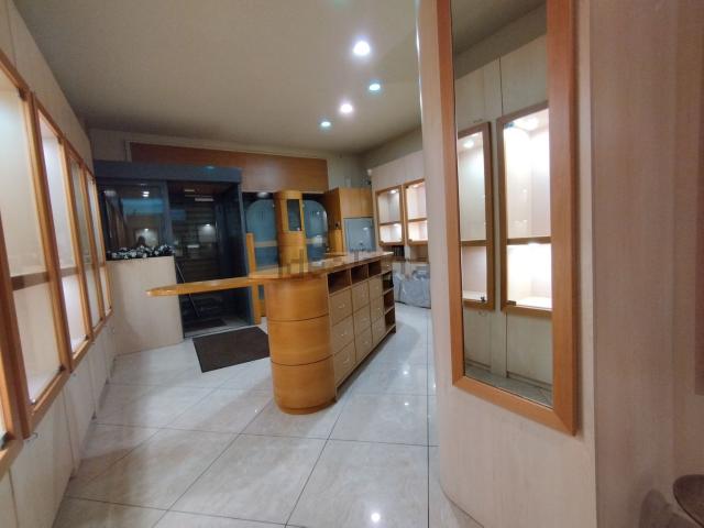 Locale in affitto di 60 m² in Corso Giuseppe Garibaldi, 97