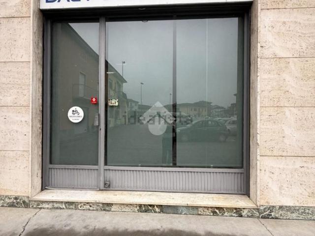 Locale in affitto di 60 m² in Piazza Garibaldi, 6