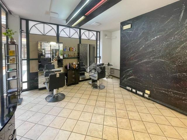 Locale in affitto di 60 m² in Piazza Italia, 10