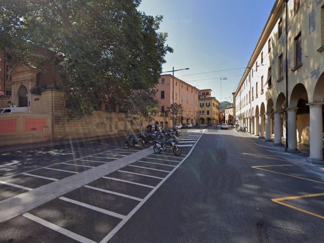 Locale in affitto di 60 m² in Piazza Malpighi