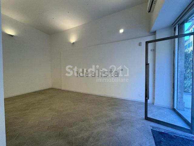 Locale in affitto di 60 m² in Piazza Marsilio Ficino