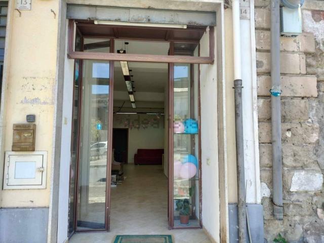 Locale in affitto di 60 m² in Piazza Nazionale, 14