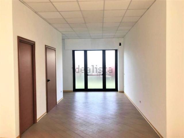 Locale in affitto di 60 m² in Traversa I a Viale delle Calabrie