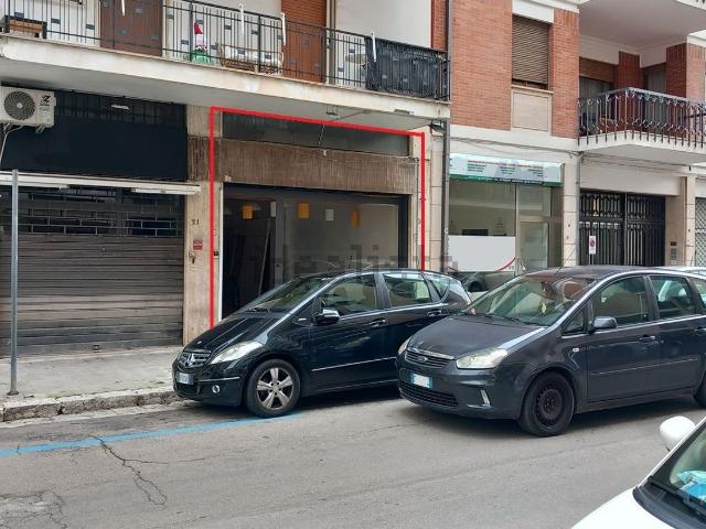 Locale in affitto di 60 m² in Via Tito Minniti, 19