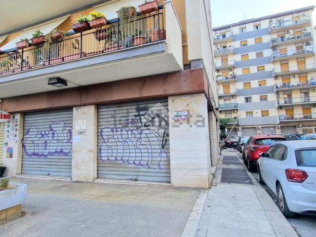 Locale in affitto di 60 m² in Via Umberto Giordano, 140