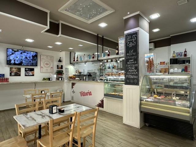 Locale in affitto di 60 m² in Via Vittorio Veneto, 11