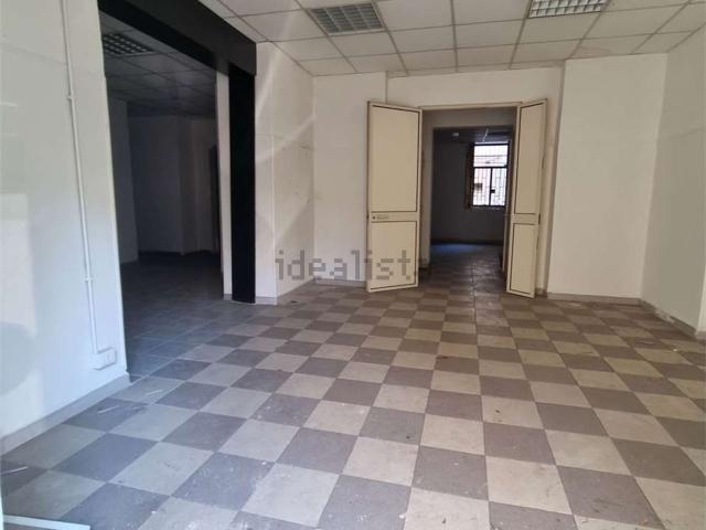 Locale in affitto di 60 m² in Via Androne